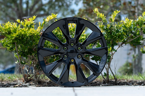 OE Wheels CV32 22 Inch Aluminum Wheel (MPN: CV32-22090-6550-28B)