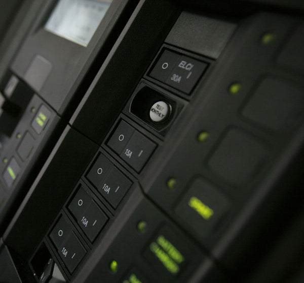 Blue Sea Circuit Breaker (MPN: 3102100-BSS)