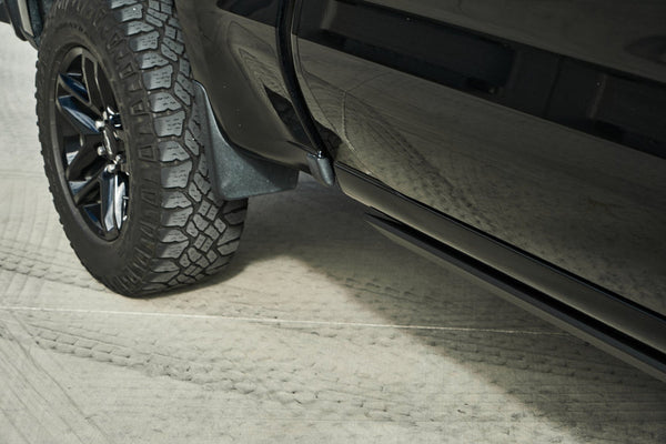 Body Armor Running Board with LED Light System (MPN: GM-4501)