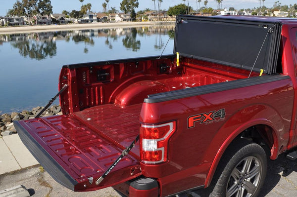 LEER Hard Folding Tonneau Cover (MPN: 631159)