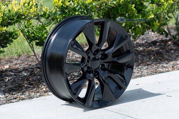 OE Wheels CV32 22 Inch Aluminum Wheel (MPN: CV32-22090-6550-28B)