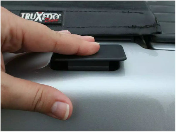 TruXedo Bed Side Rail Stake Pocket Cover (MPN: 1706218)