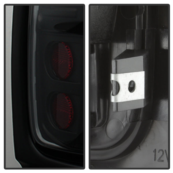Xtune Tail Light Assembly (MPN: 9038860)