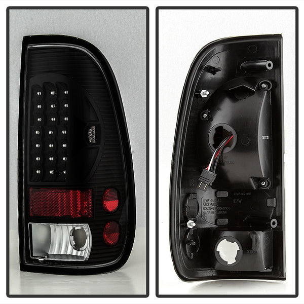 Spyder Auto Group Tail Light Assembly (MPN: 5012937)