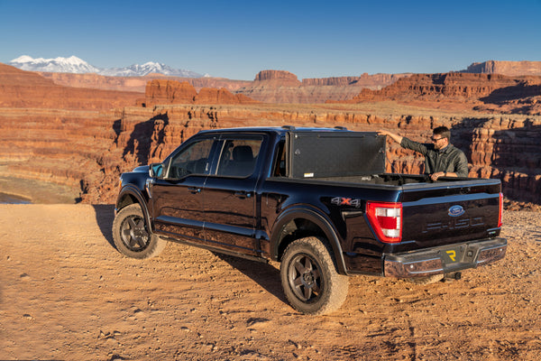 UnderCover Armor Flex Hard Folding Tonneau Cover (MPN: AX22032)
