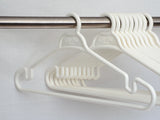 Tri-Lynx Stay-Put Hanger (MPN: 1200W)