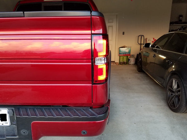Recon Tail Light Assembly (MPN: 264368RD)