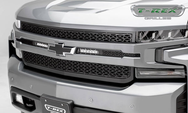ZROADZ LED Grille With Light Bar (MPN: Z311261)