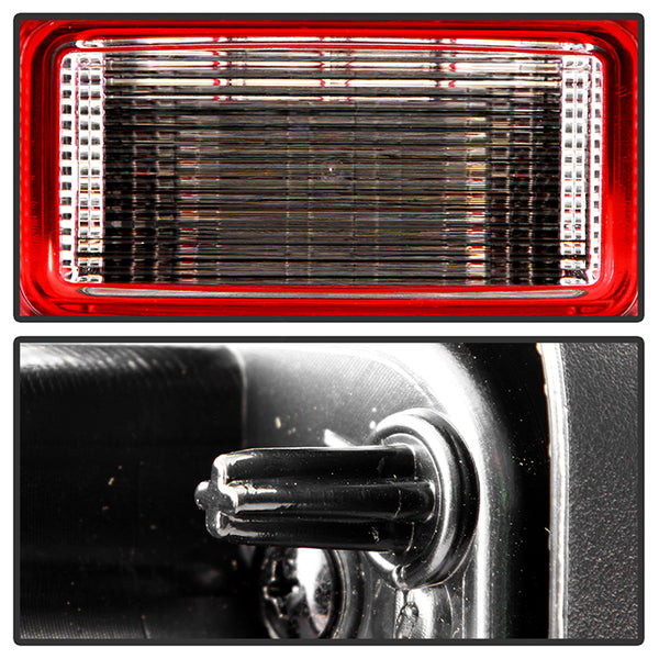 Xtune Tail Light Assembly (MPN: 9052040)