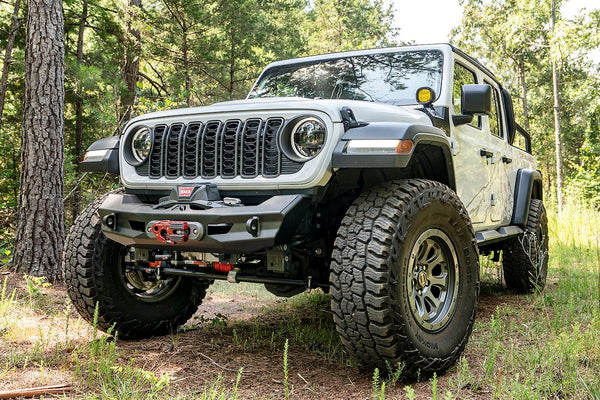 Fab Fours Ghost Stubby Front Winch Bumper (MPN: JL24-B5151-1)