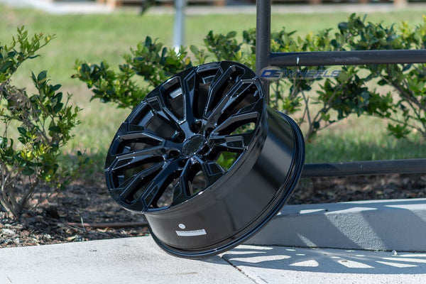 OE Wheels CV30 Gloss Black Aluminum Wheel (MPN: CV30-22090-6550-28B)