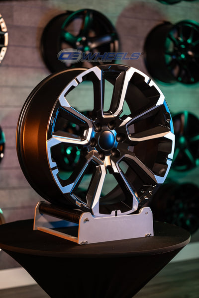 OE Wheels CV68 Aluminum Wheel (MPN: CV68-22090-6550-28B1M)