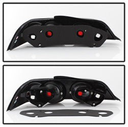 Spyder Automotive Tail Light Assembly (MPN: 5000330)