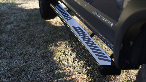 Lund Summit Ridge Running Board (MPN: 28665031)