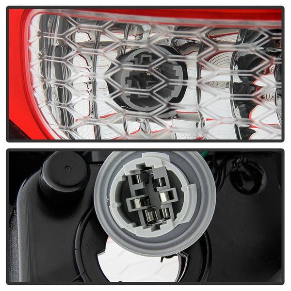 Spyder Auto Group Tail Light Assembly (MPN: 9046308)