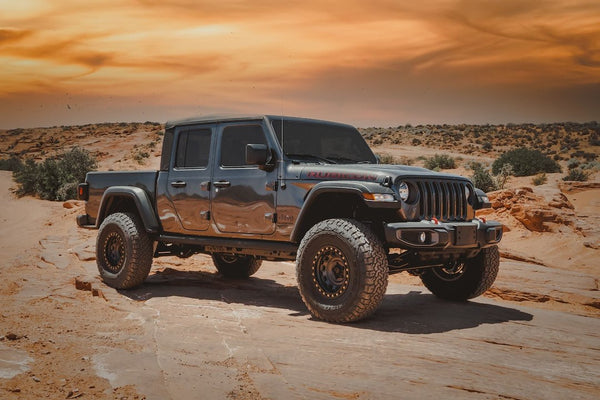 Tuff Country Jeep Gladiator Lift Kit (MPN: 43205KN)