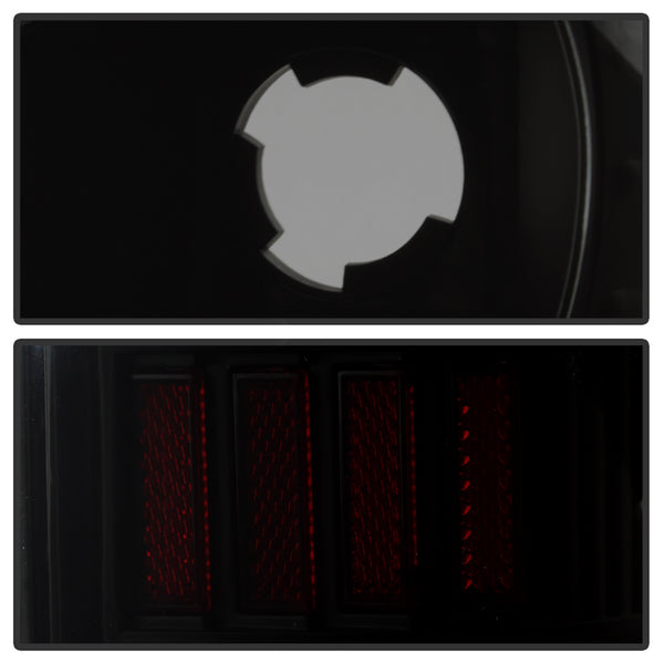 Xtune Tail Light Assembly (MPN: 9038501)