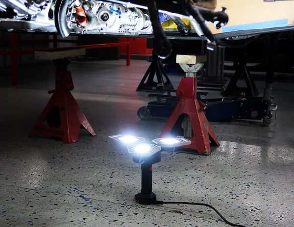 STKR Concepts TRiLIGHT Shop Light (MPN: 00177)