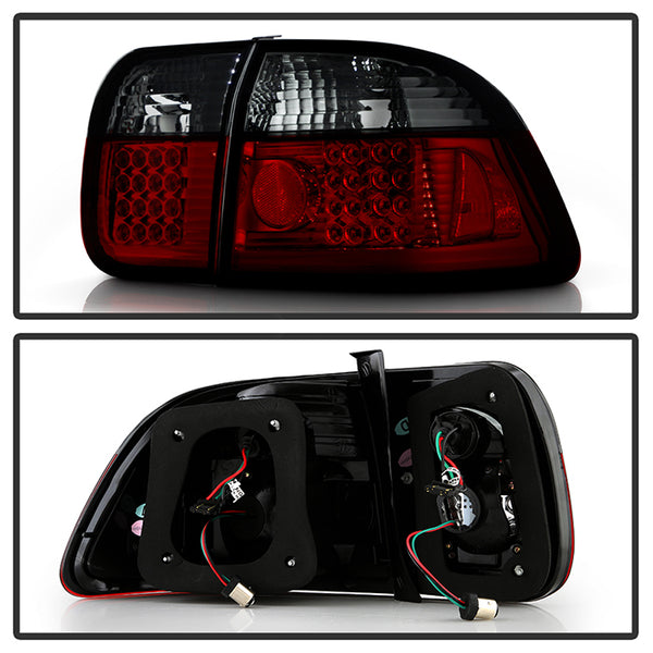 Spyder Automotive Tail Light Assembly (MPN: 5005038)