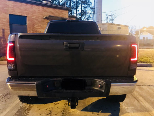 Recon Tail Light Assembly (MPN: 264389CL)