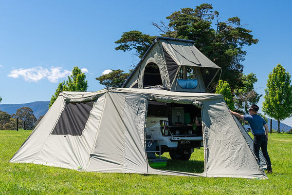 Ironman 4x4 Awning Enclosure (MPN: IAWNWALL27012)