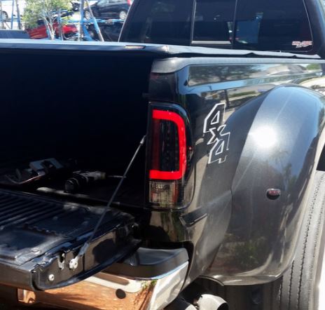 Recon Tail Light Assembly (MPN: 264292RBK)