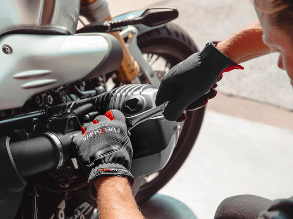 WeatherTech Fuel Glove (MPN: 84FGMLG)