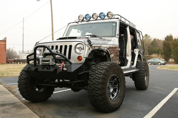 Fab Fours Hardcore Stubby Winch Bumper (MPN: JK07-B1854-B)