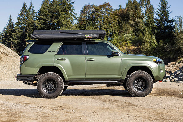 Ironman 4x4 Nerf Bar With Step Plates (MPN: SS078)