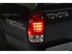 Spyder Automotive Tail Light Assembly (MPN: 5008022)