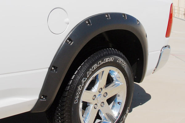 Lund Fender Flare RX-Rivet Style (MPN: RX205TB)