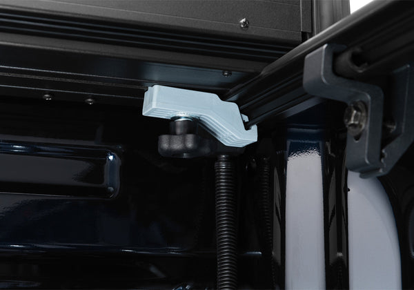 UnderCover Armor Flex Hard Folding Tonneau Cover (MPN: AX22032)