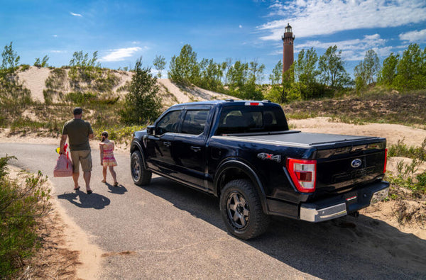 Roll-N-Lock M-Series Retractable Tonneau Cover (MPN: LG222M)