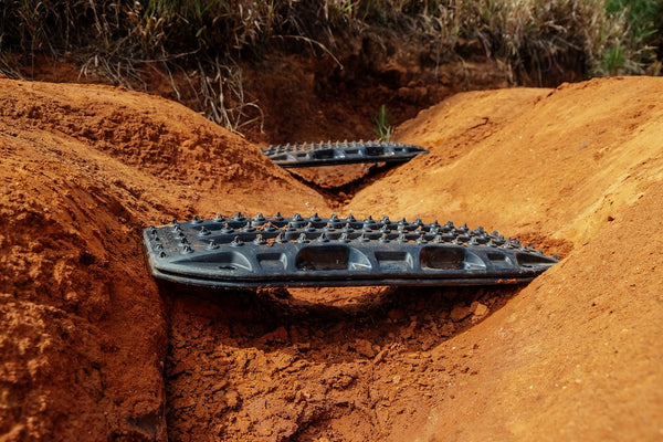 Rhino-Rack MaxTrax Lite Recovery Mat (MPN: MTXLTBK)