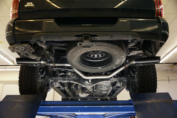 Flowmaster Outlaw Cat Back Exhaust System (MPN: 818139)