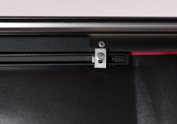 Retrax Tonneau Cover (MPN: 60852)