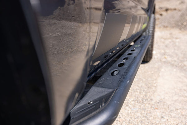 Ironman 4x4 Nerf Bar With Step Plates (MPN: SS072S)