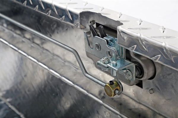 Dee Zee Red Label Crossover Tool Box (MPN: DZ10170L)