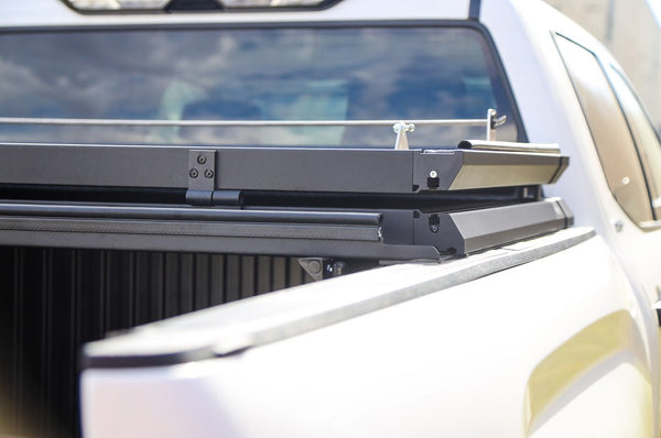 Dee Zee Hard Folding Tonneau Cover (MPN: DZ 19551)
