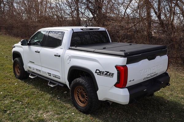 Dee Zee Hard Folding Tonneau Cover (MPN: DZ 19551)