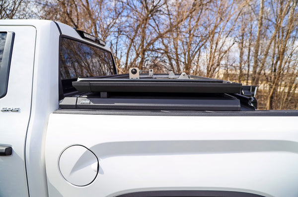 Dee Zee Hard Folding Tonneau Cover (MPN: DZ 19551)