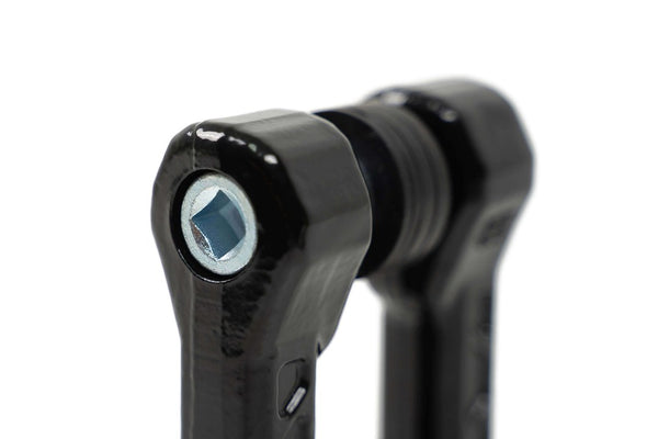 DV8 Offroad Elite Series D-Ring Shackles (MPN: UNSK-01BL)