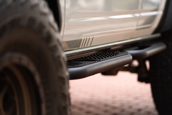 DV8 Offroad Round Tube Side Steps (MPN: SRBR-02)