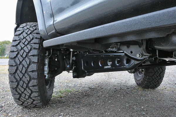 Fabtech Radius Arm for Ford Super Duty (MPN: FTS22321)