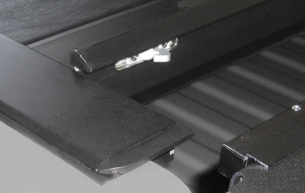 Roll-N-Lock M-Series Retractable Tonneau Cover (MPN: LG570M)